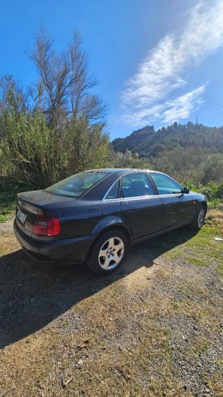 Audi A4 quattro 1997