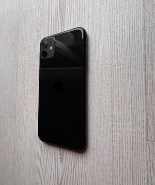 iPhone 11 (necesita pantalla)