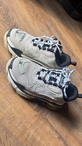 Balenciaga Triple S Beige/Negro Talla 36