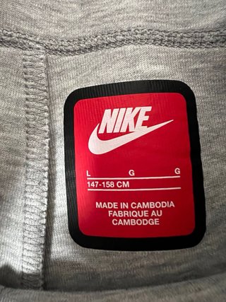 Pantalón chándal Nike Tech Gris