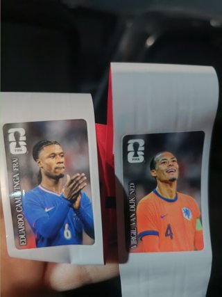 Stickers Coca Cola Van Dijk y Camavinga