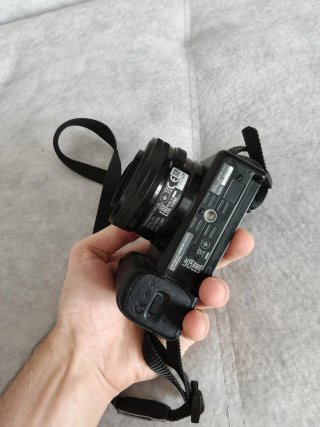 Sony ZV-E10 + objetivo 16-50 mm + accesorios