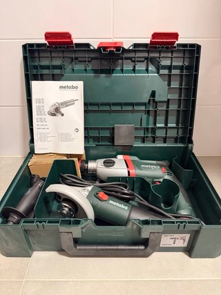 Taladro percutor y amoladora Metabo