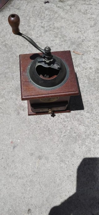 Molinillo de café vintage madera y metal