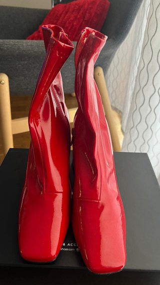 Botines Rojos Charol Tacón Bloque