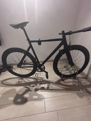 Bicicleta Fixie Negra modelo Raval año 2025