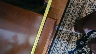 Mobiletto vintage in legno con cassetti e ante