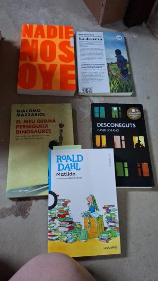 Libro en catalán y castellano