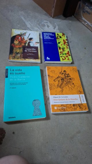 Libro en catalán y castellano