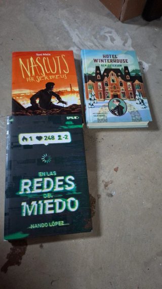 Libro en catalán y castellano