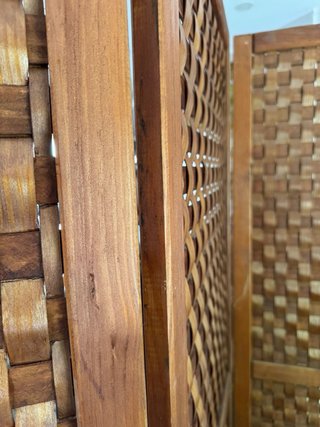 Biombo de madera tejido
