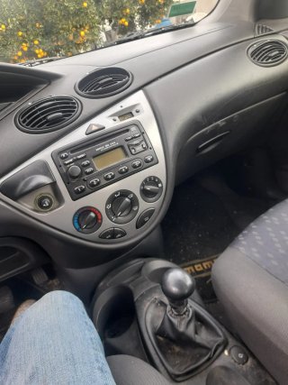 Ford Focus 2000
