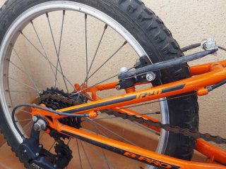 Bicicleta Infantil B-PRO Naranja, muy bonita :)