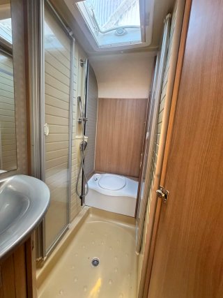 Caravana Burstner Averso 465 TS