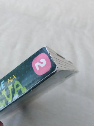 Atópame na selva libro con lapelas en galego
