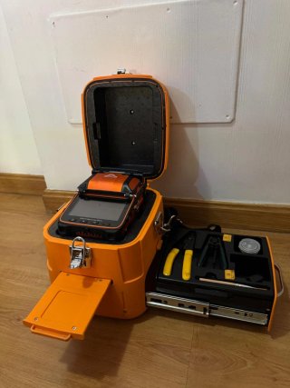 Taladro Percutor Dewalt + 3 fusionadoras