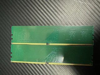 2x Crucial 8GB DDR4-2666 UDIMM RAM#B7E658