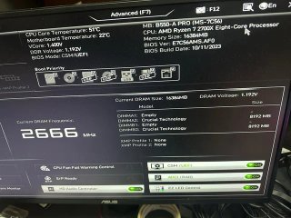 2x Crucial 8GB DDR4-2666 UDIMM RAM#B7E658