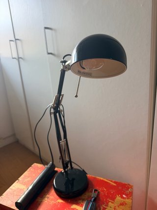 Flexo de escritorio negro