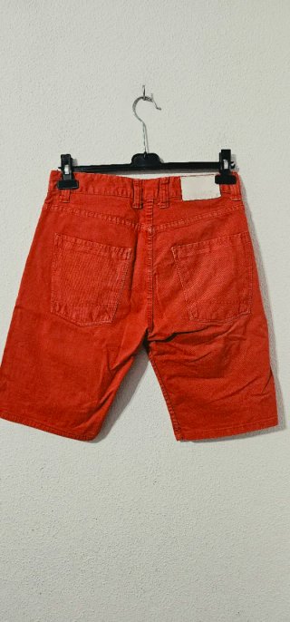 Pantalón corto Zara rojo