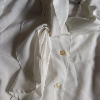 Camisa blanca mujer con lazo