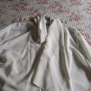 Camisa blanca mujer con lazo