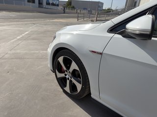 Volkswagen Golf GTI PERFORMANCE PINTURA ORIGINAL!