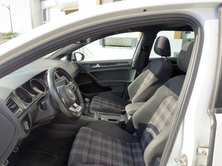 Volkswagen Golf GTI PERFORMANCE PINTURA ORIGINAL!