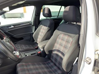 Volkswagen Golf GTI PERFORMANCE PINTURA ORIGINAL!