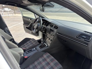 Volkswagen Golf GTI PERFORMANCE PINTURA ORIGINAL!