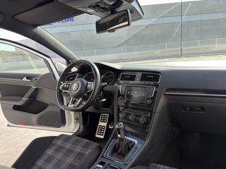 Volkswagen Golf GTI PERFORMANCE PINTURA ORIGINAL!