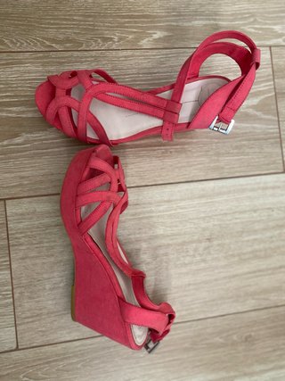 Cuñas fucsia talla 38