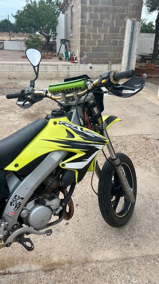 Hispania Ryz 49cc Supermotard . vendo o cambio