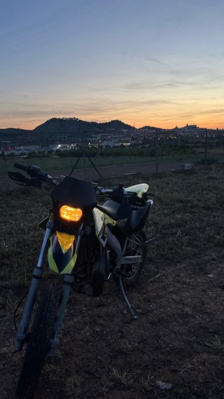 Hispania Ryz 49cc Supermotard . vendo o cambio