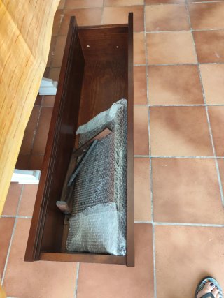 Mueble auxiliar madera caoba con puertas corredera