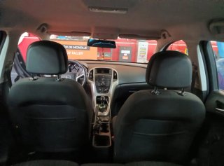 Opel Astra 2011
