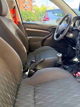 Ford Focus 1.6 Gasolina 5 puertas - 115.000 km - I