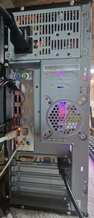 PC Intel Xeon 10 Núcleos | 16GB RAM | GT 630