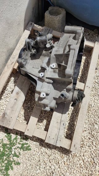 Caja de cambios Seat Ibiza 2009 (para reparar)