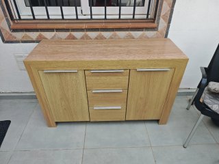 Aparador de madera moderno