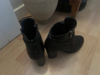 Botines de piel negros talla 37