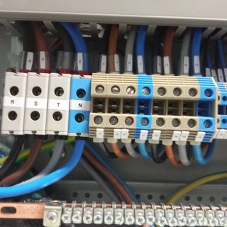 Servicios eléctricos completos: Instalación y repa