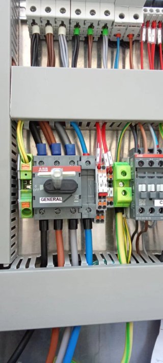 Servicios eléctricos completos: Instalación y repa