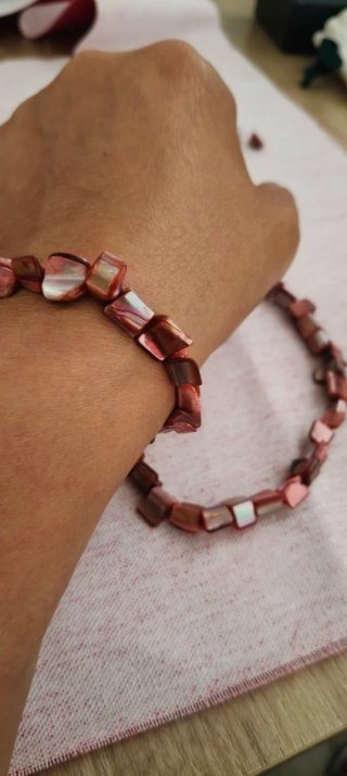 Conjunto de bisutería collar, pulsera y pendientes