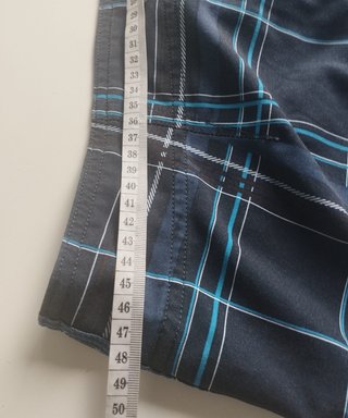 0004 Pantalón corto de baño Quiksilver talla 42