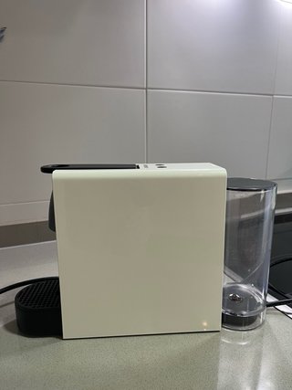 Cafetera Nespresso Krups Blanca