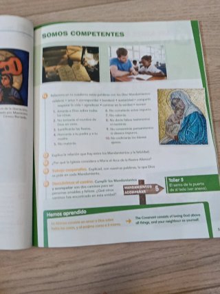 Lanikai, 5 Educación Primaria religión católica