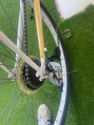 Bicicleta de paseo blanca
