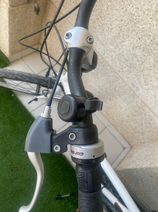 Bicicleta de paseo blanca