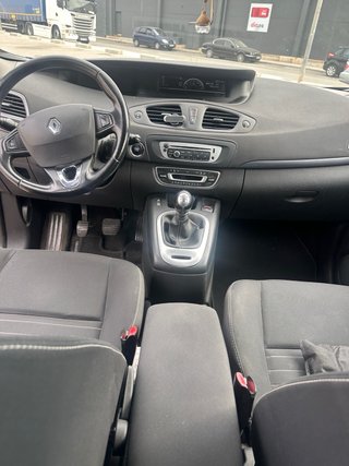 Renault Grand Scenic 2016